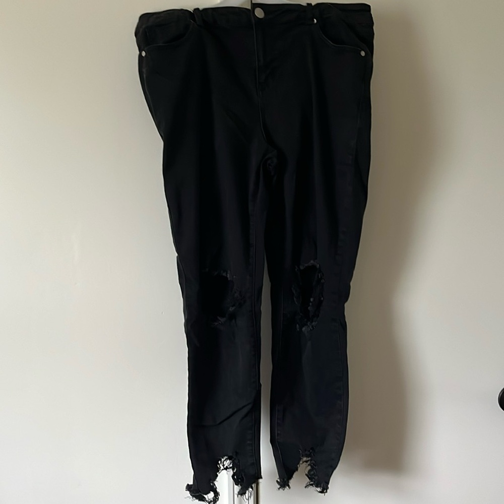 Arula Black Distressed Jeans - Size 12